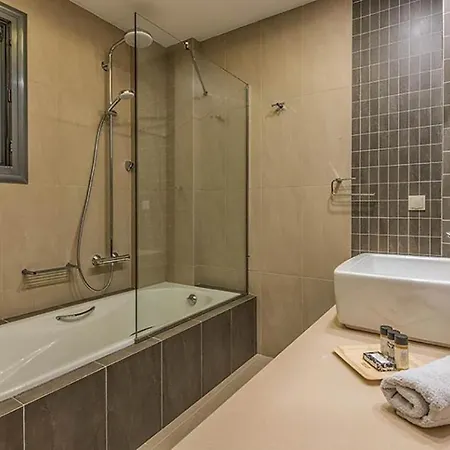 Villa Luxury Villa With Pool